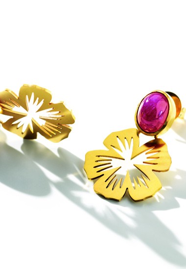 Viola Ohrring mit Rubin,18 Karat Gold