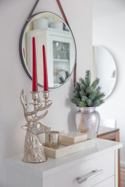 2-lichtiger silberfarbener Kerzenleuchter Hirschkopf, Höhe 31 cm